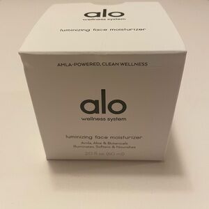 ALO Yoga Luminizing Face Moisturizer - NEW